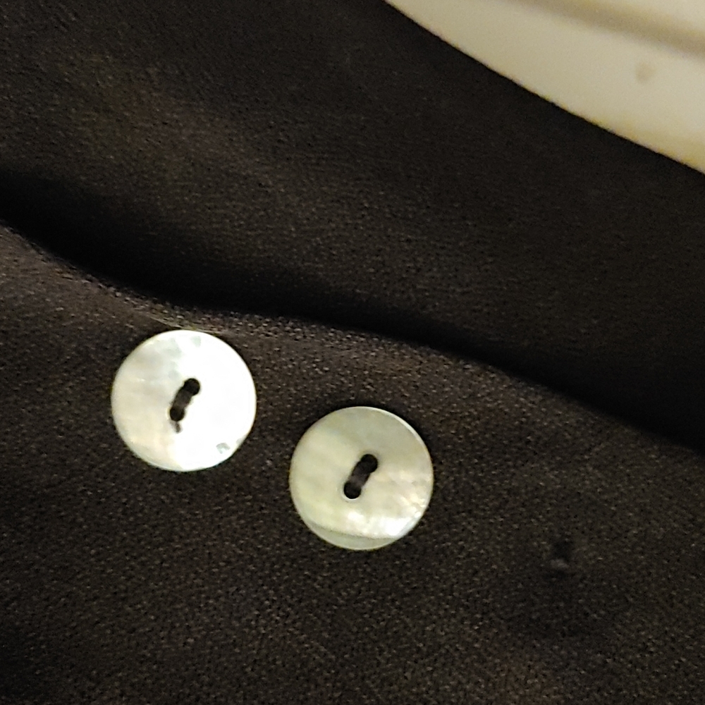 Plus size (22) Black Blazer with Pearl Buttons by Kathryn Deene - Picture 5 of 6
